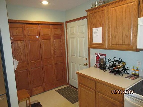 4th image of 34 Coventry Ct
