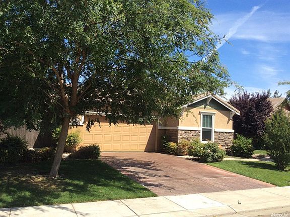 4th image of 1143 Clearwater Creek Blvd