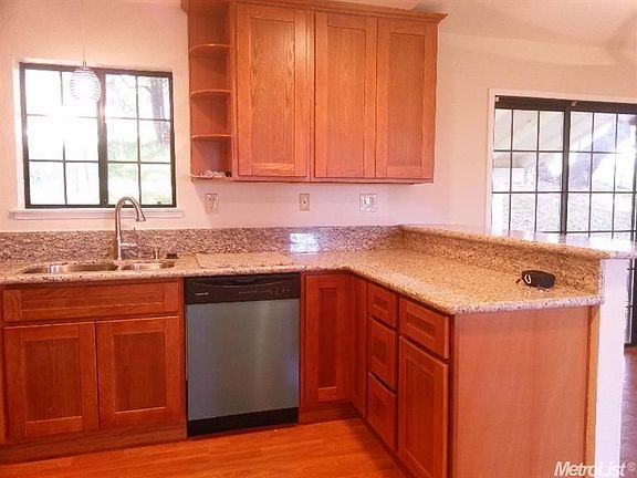 4th image of 6611 Baralee Ln