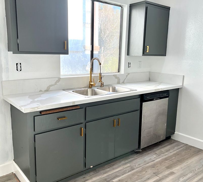 1st image of 4484 Murietta Ave APT 9