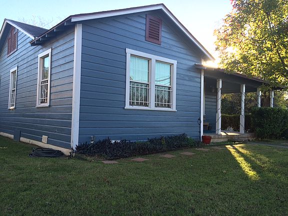 2nd image of 202 Avant Ave