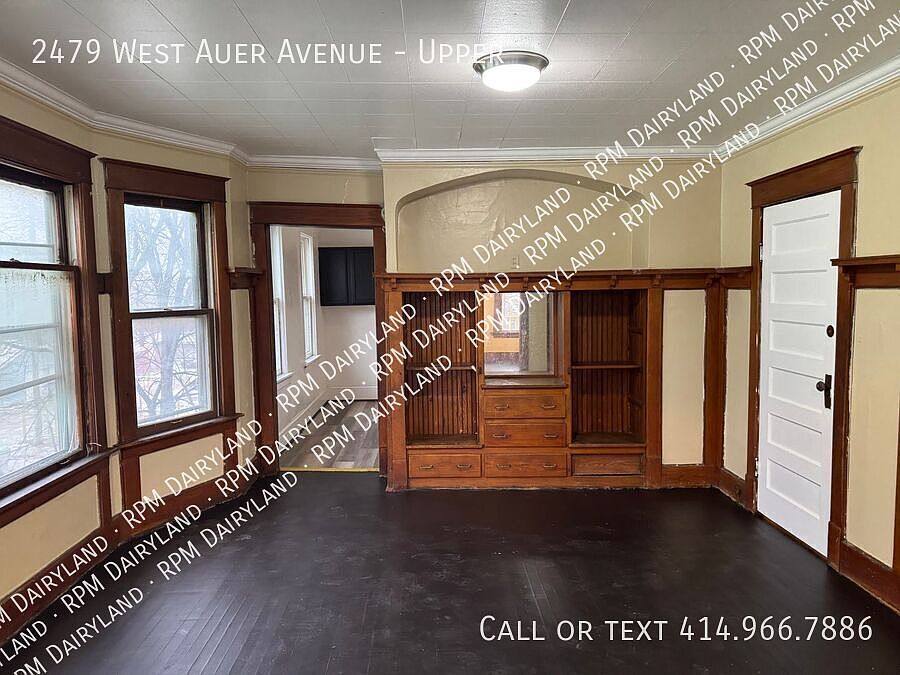 1st image of 2479 W Auer Ave