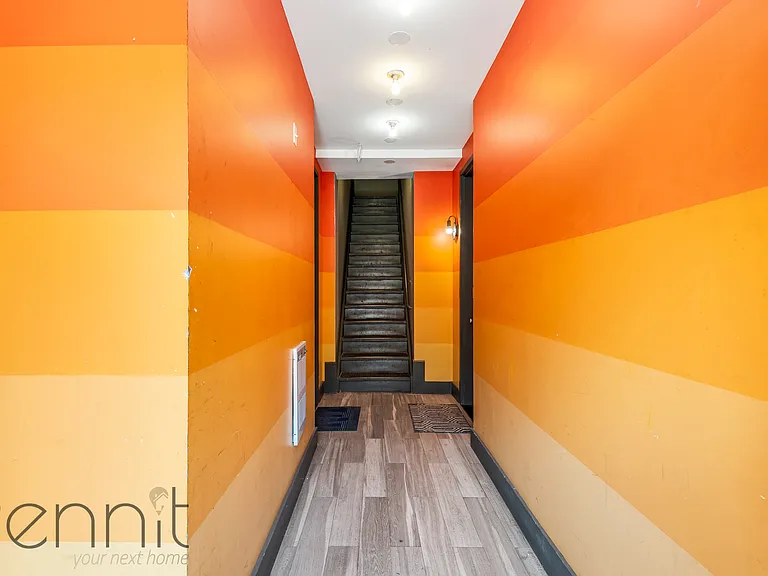 1689 Gates Ave #3F — Photo 15