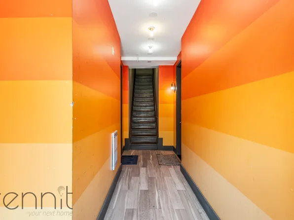 1689 Gates Avenue image 19 of 21