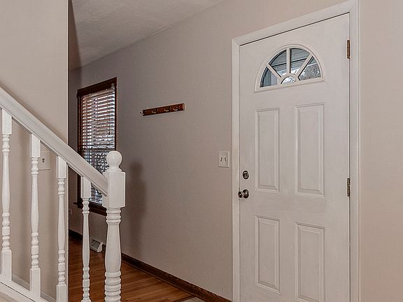 5th image of 1923 Herbert Dr
