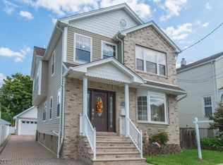 42 Grant Ave, Totowa, NJ 07512