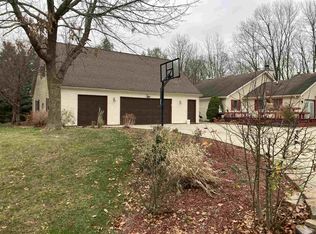 7320 N Pin Oak Ct, Columbia City, IN 46725