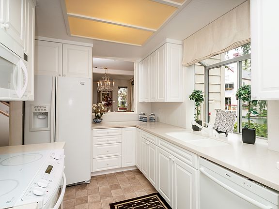 5th image of 1307 Chelsea Way