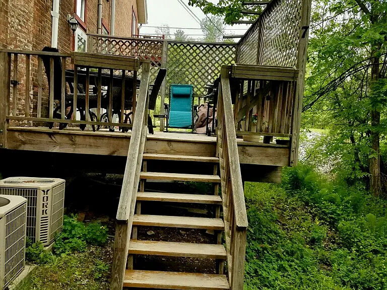 525 Maple Ave #7 — Photo 17