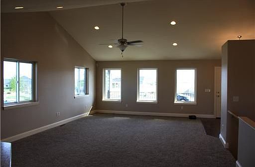 3rd image of 3102 Amelia Cir