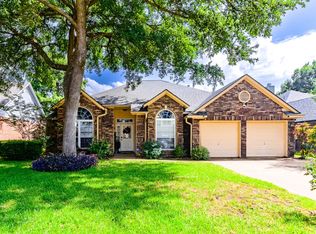 2206 S Branch Dr, Arlington, TX 76001