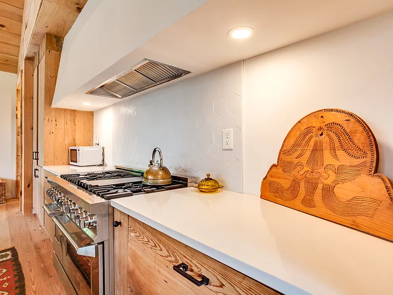 112 Medlin Ln — Photo 9