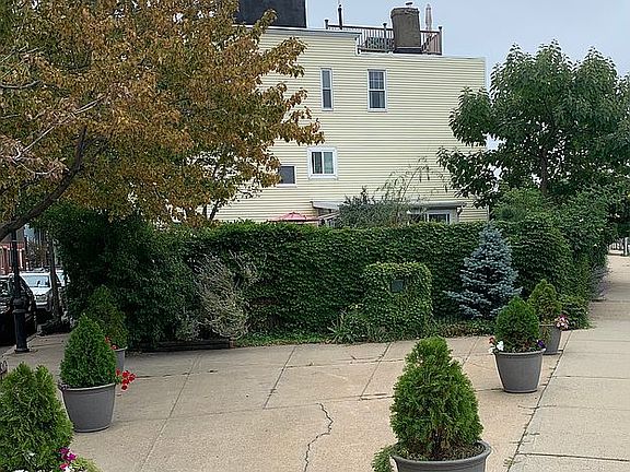 5th image of 22 Essex St