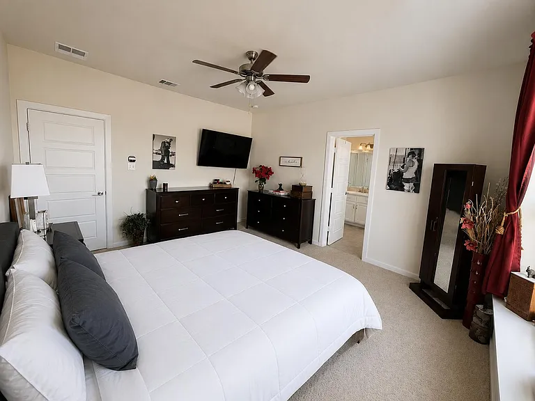 1008 Mosby Ln — Photo 7