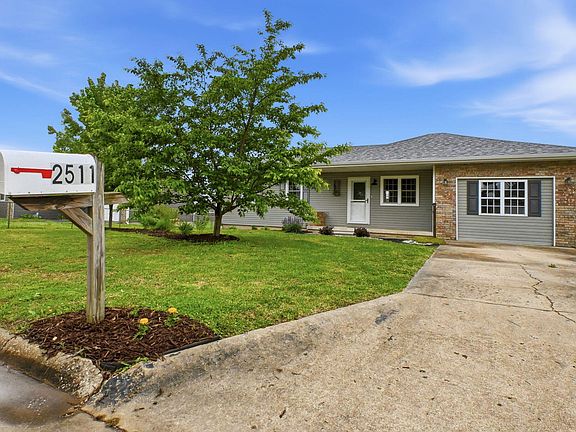 2nd image of 2511 S Orchard Avenue