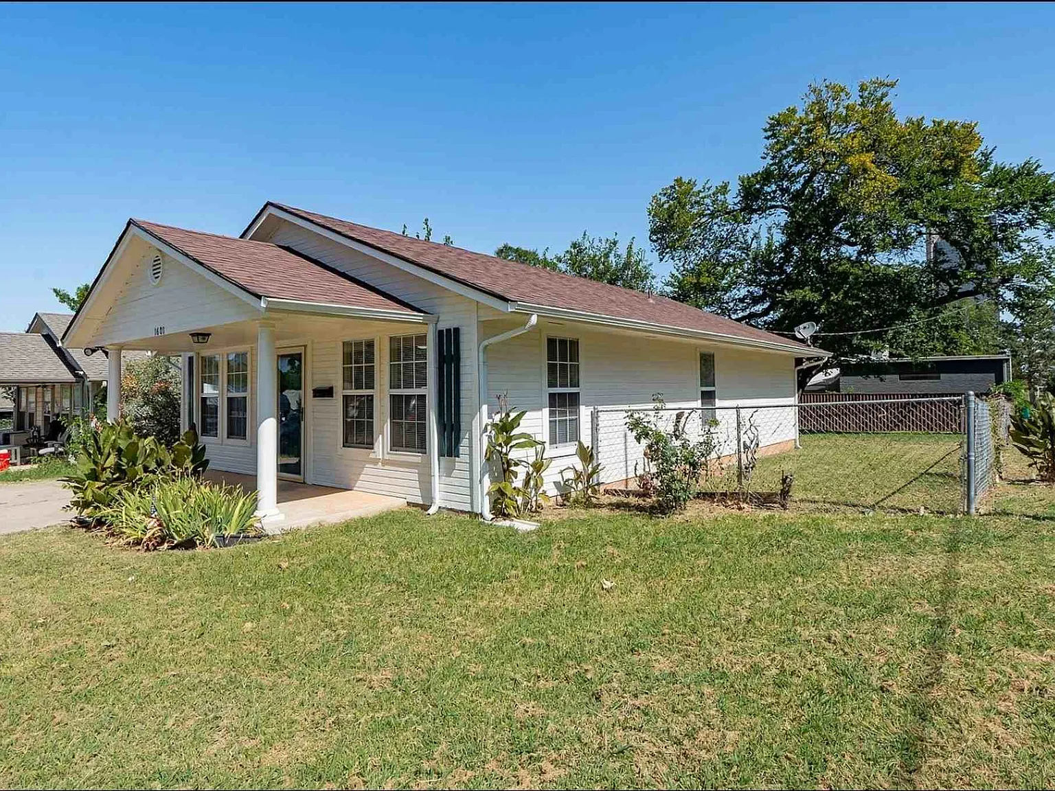 3 bed, 1000 sqft, $1,395 — Photo 3