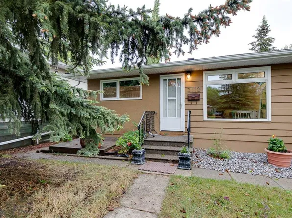 3112 NW 42nd St SW, Calgary, AB T3E 3M3