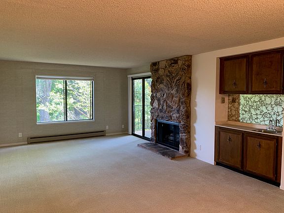 2nd image of 555 Palm Ave APT 206