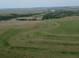 54 S High St, Eureka, KS 67045