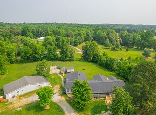 4275 Greenbriar Rd, Utica, KY 42376