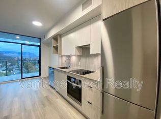 1488 Bertram St #1807, Kelowna, BC V1Y 2G2