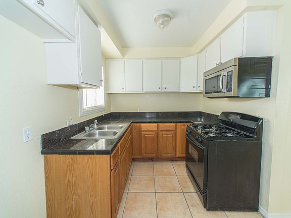 3rd image of 3128 Marine Ave