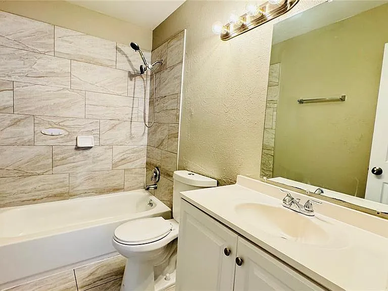 4016 Woodfern Dr #B-8 — Photo 16