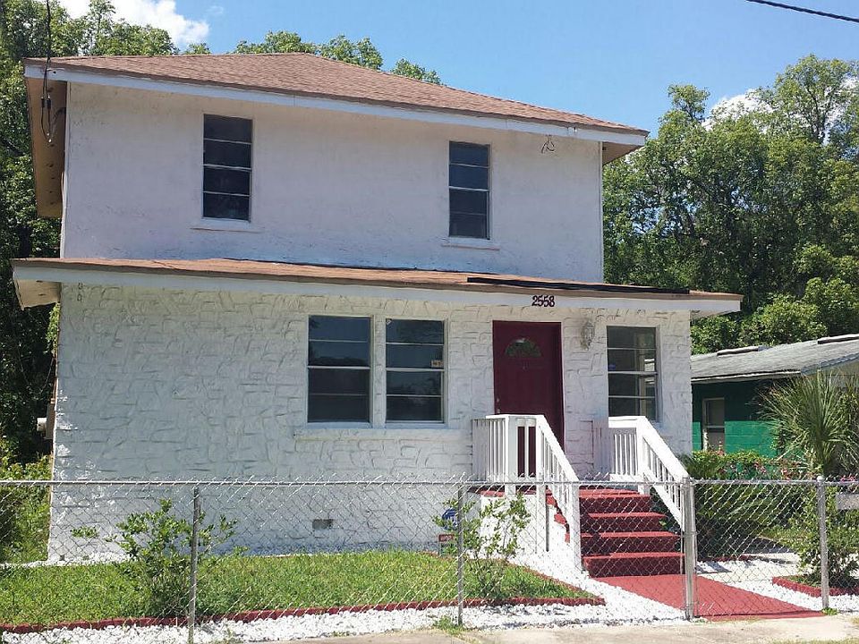 1st image of 2558 Calvin St