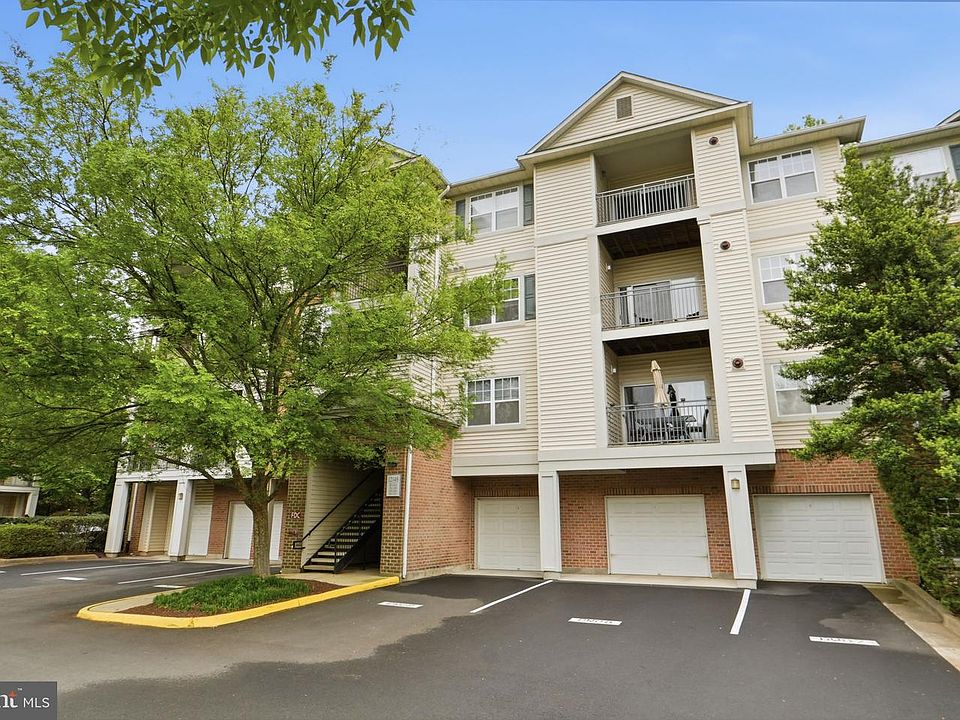 1st image of 12148 Garden Grove Cir Unit 303