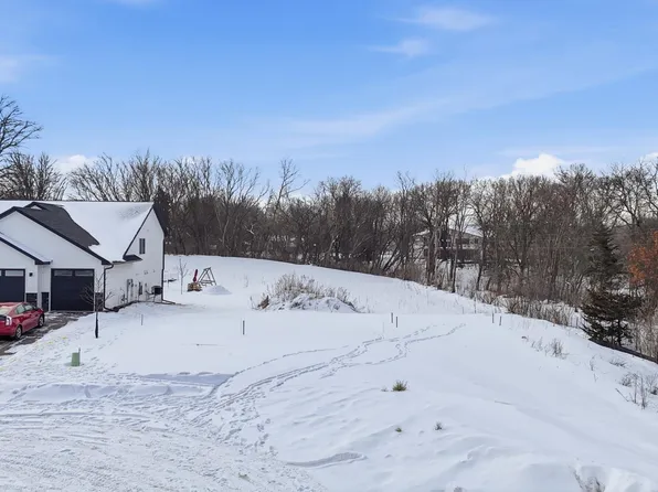 714 114th Ct NE, Blaine, MN 55434