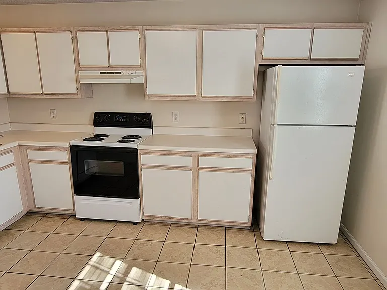 106 Pinegrove Ct — Photo 14