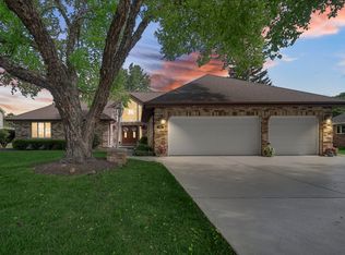 708 Galway Dr, Prospect Heights, IL 60070