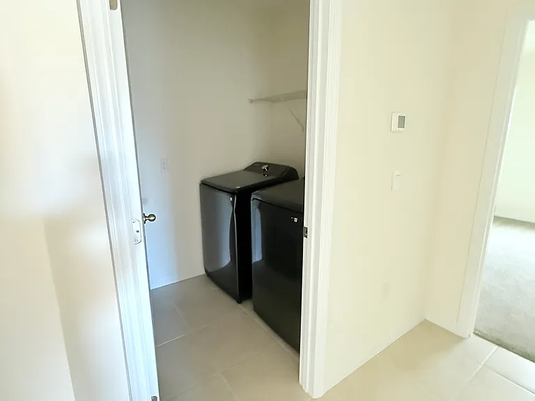 368 Conway Ave — Photo 18