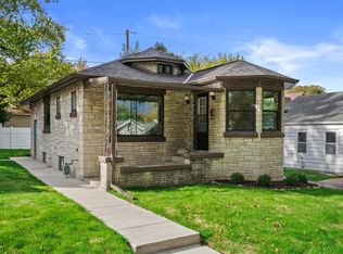 2337 N 71st St, Wauwatosa, WI 53213