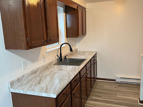 4th image of 985 Sheridan Dr APT 1