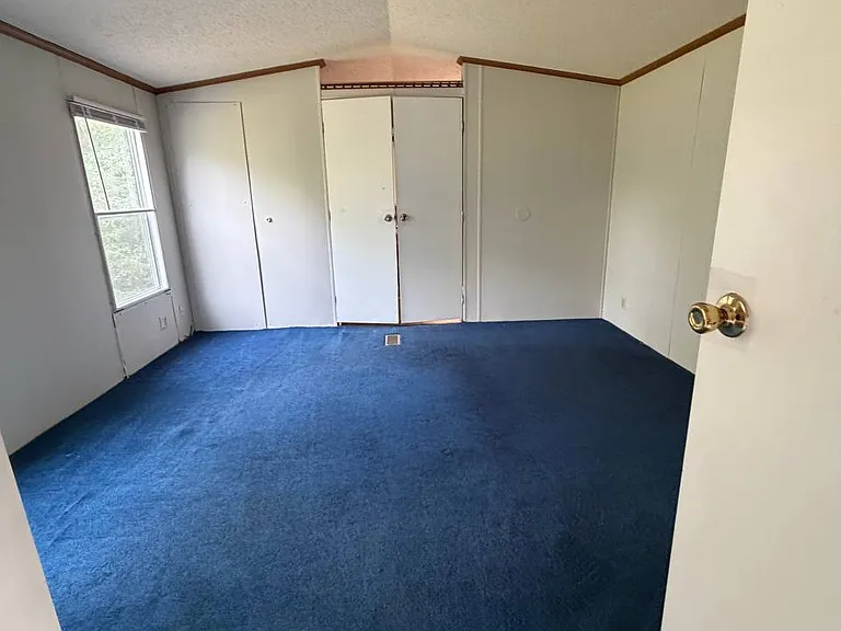 927 Julia St — Photo 8
