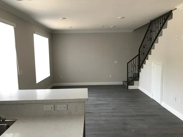 5302 Cleon Ave #106 — Photo 9