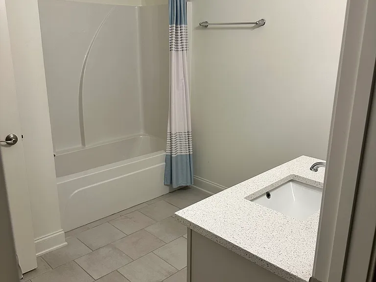 436 Portsdale Dr — Photo 3