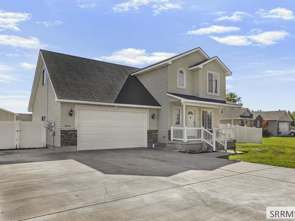 3000 Lilac Cir, Iona, ID 83427
