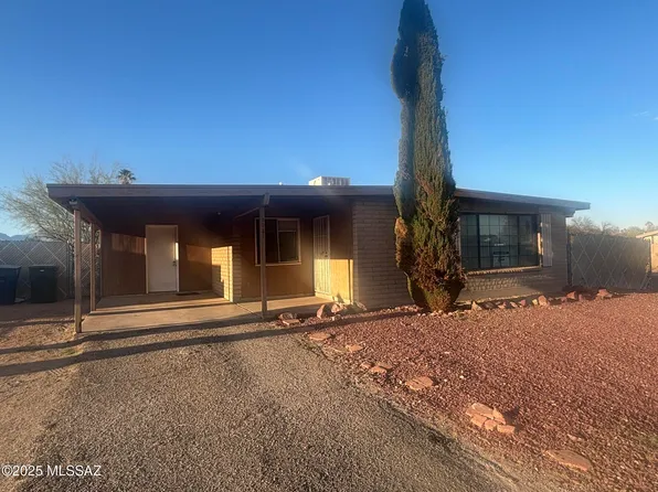 8221 E Victoria Dr, Tucson, AZ 85730