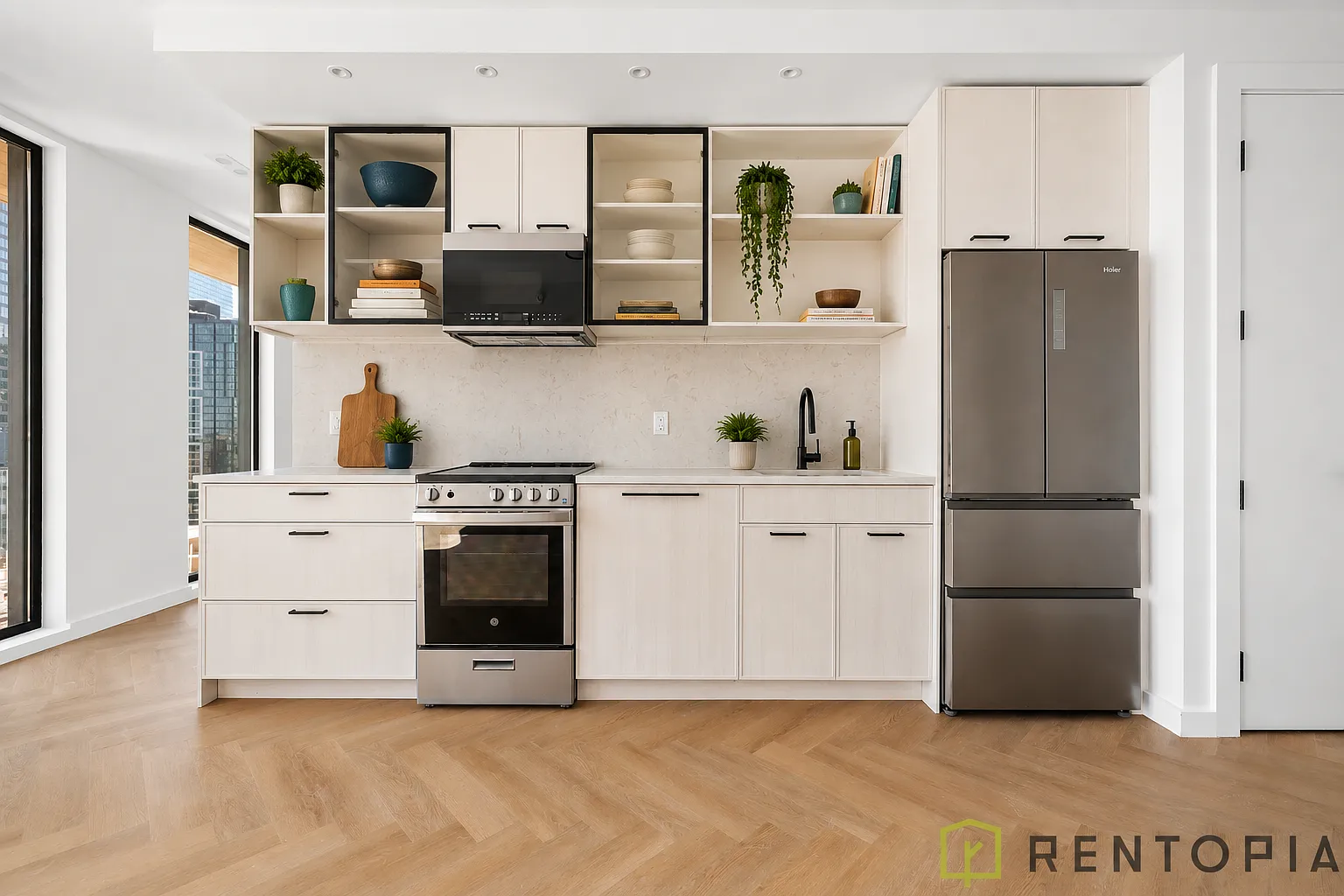 106 Fleet Place — Photo 4