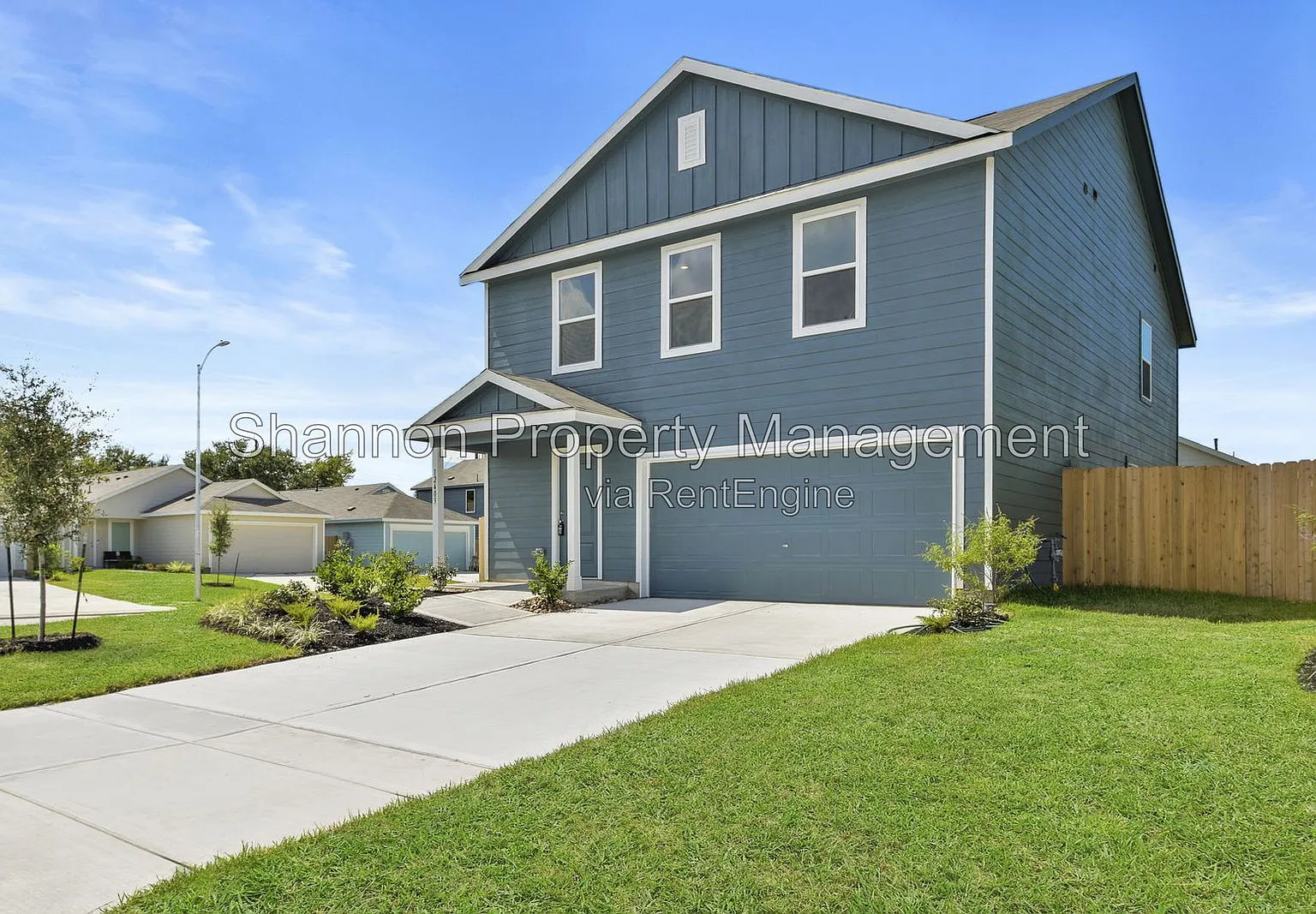 4 bed, 2.5 bath, 1954 sqft, $1,900 — Photo 4