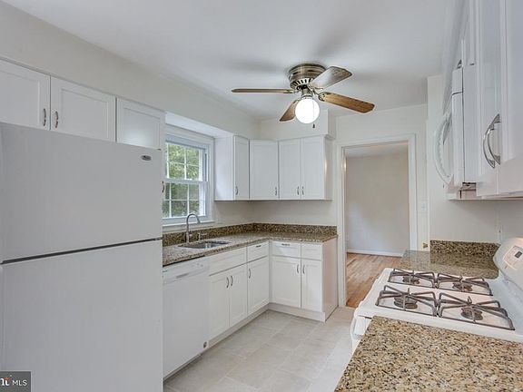 2nd image of 3114 Little Creek Ln