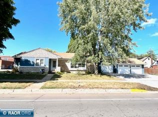 903 E 23rd St, Hibbing, MN 55746