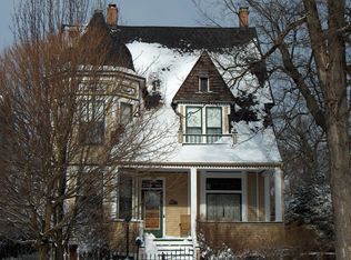 365 Park Ave, Highland Park, IL 60035
