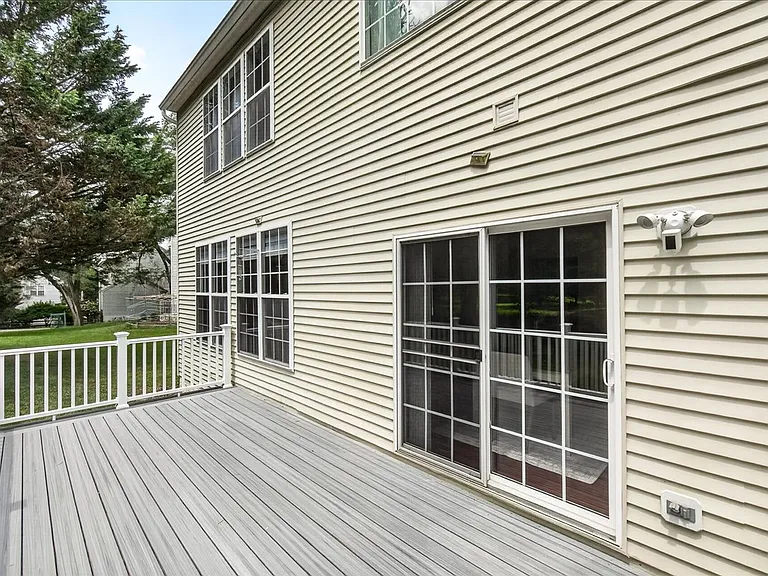 9938 Timberknoll Ln — Photo 18