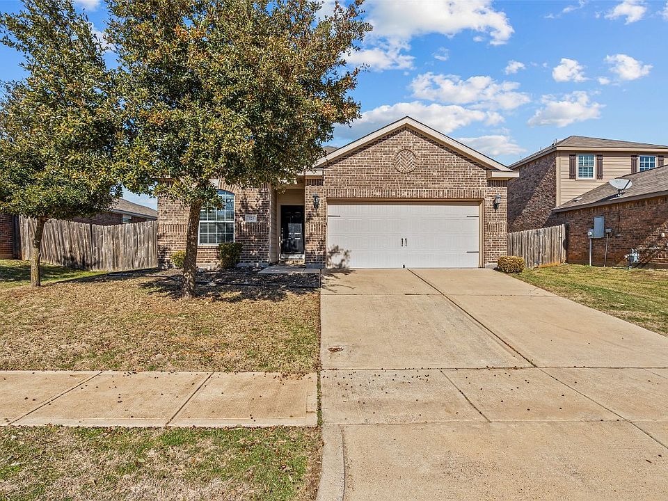 1st image of 525 Riverbed Dr