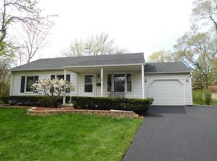 4 Frances Ct, Buffalo Grove, IL 60089