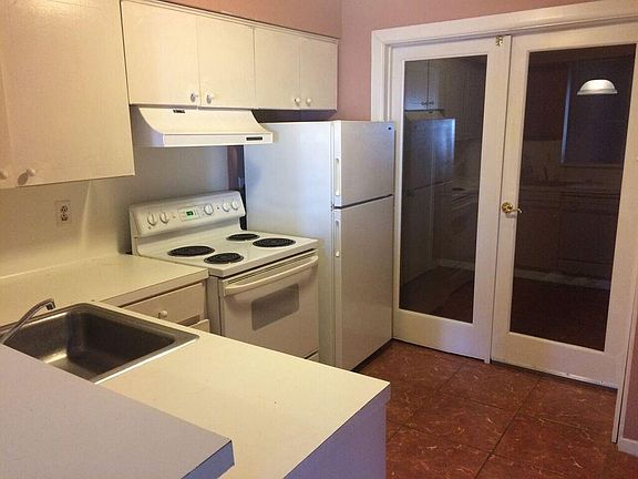 5th image of 2627 Marilee Ln APT 7