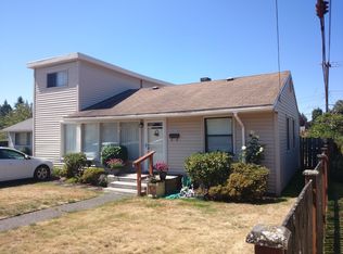 9209 32nd Ave SW, Seattle, WA 98126